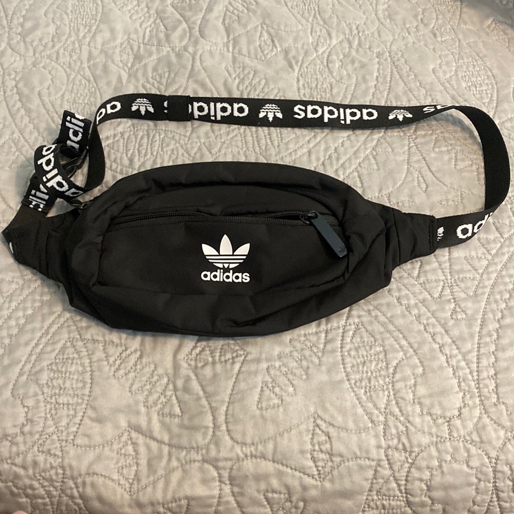 Adidas waist fanny pack! Worn once.